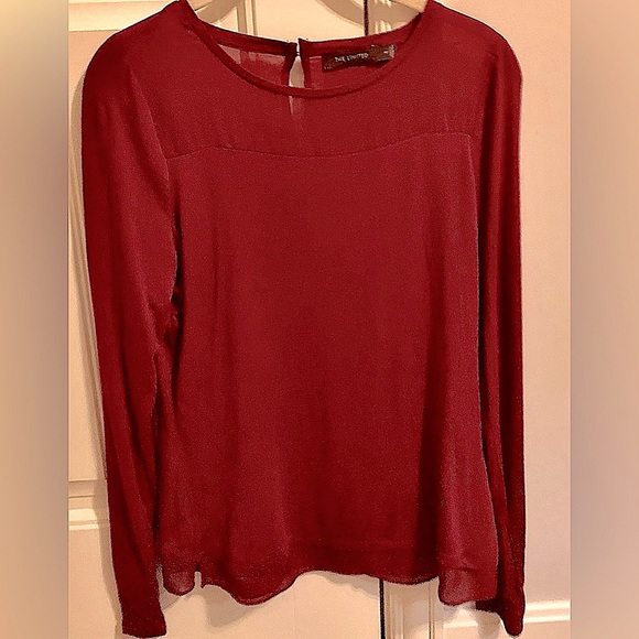🍃Pick 3/$21-The Limited Long Sleeve Burgundy Red Top With Mesh Accents- Size M - Picture 4 of 6